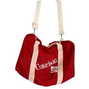 Coke is it! Coca Cola Vtg 1980s Duffle Bag With Shoulder Strap